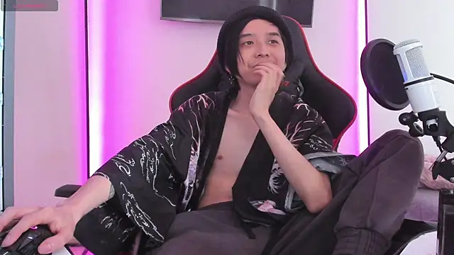 wexlee7 online show from March 17, 2:14 pm