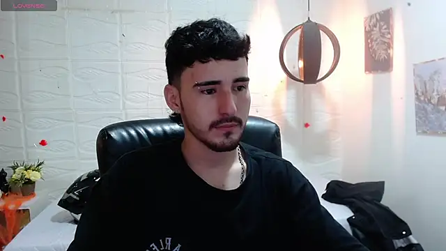 DmitriSanders online show from December 21, 9:15 pm