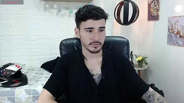 DmitriSanders online show from February 13, 8:34 pm