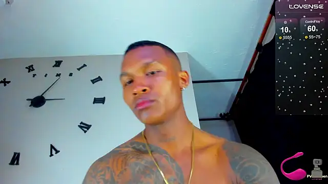 Snapshot of esteveen_ortegas_ chatting on March 2, 10:16 am esteveen ortegas  online show from March 2, 10:16 am