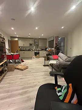 LondonTeffy online show from June 18, 9:09 pm