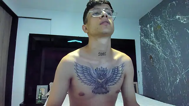 Snapshot of AgarEvans chatting on January 4, 4:55 am AgarEvans online show from January 4, 4:55 am