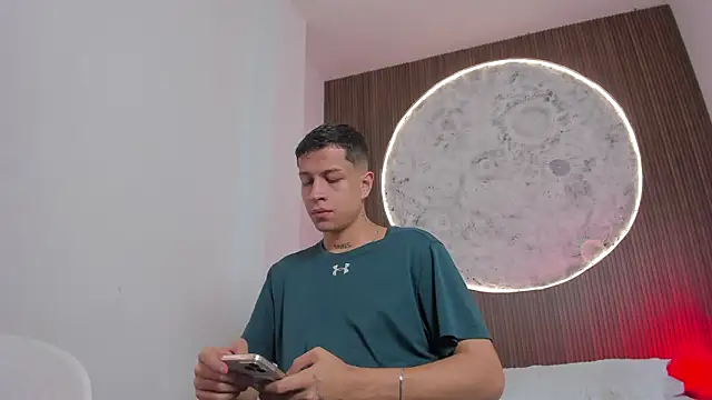 AgarEvans online show from March 3, 4:42 am