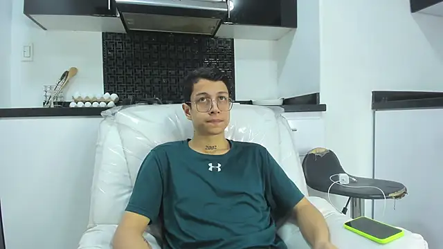 Snapshot of AgarEvans chatting on December 11, 4:40 am AgarEvans online show from December 11, 4:40 am