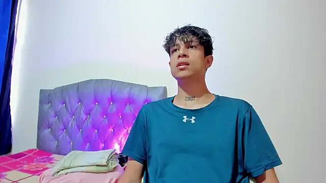 Snapshot of AgarEvans chatting on October 23, 9:40 pm AgarEvans online show from October 23, 9:40 pm