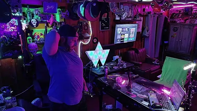 tayshie online show from November 22, 8:47 am