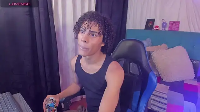 kleo helenos online show from February 22, 11:39 pm