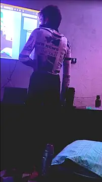 BodyandlegginLover online show from October 4, 8:30 am