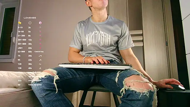 ChristianLevine  online show from December 1, 4:37 am