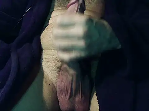 Snapshot of AllllYoursGirls chatting on February 1, 7:26 am AllllYoursGirls online show from February 1, 7:26 am