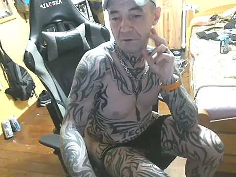 Tomi18cmm2 online show from February 15, 8:50 pm