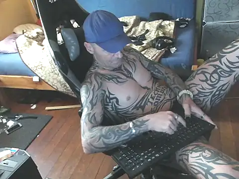 Tomi18cmm2 online show from October 3, 2:33 pm