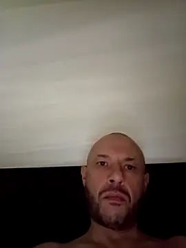 Guitccch online show from April 19, 3:22 pm