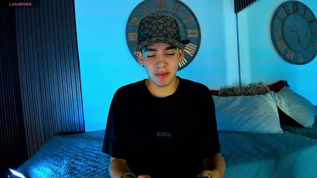 Mike 0233  online show from February 22, 5:12 am