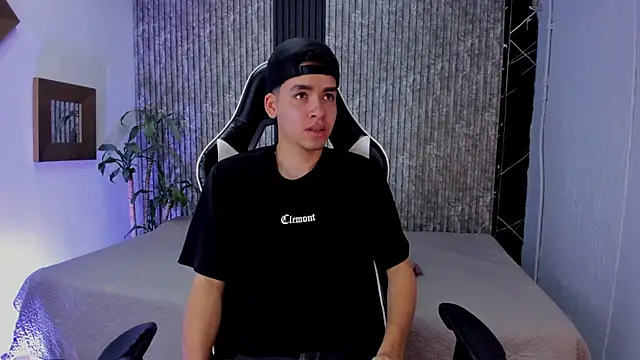 Mike 0233  online show from October 3, 5:45 am