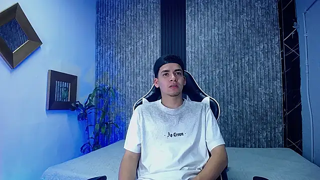 Mike 0233  online show from October 16, 4:42 am