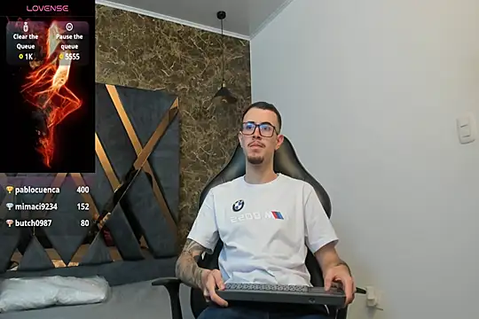 Snapshot of CodyWalkerR chatting on December 31, 5:18 pm CodyWalkerR online show from December 31, 5:18 pm