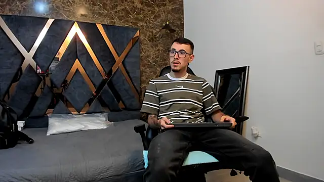 Snapshot of CodyWalkerR chatting on February 14, 5:14 pm CodyWalkerR online show from February 14, 5:14 pm