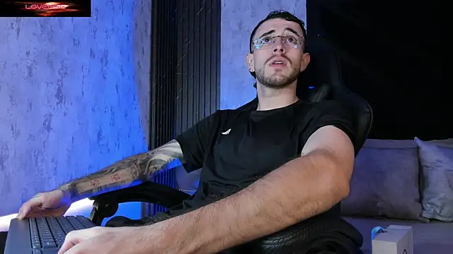 CodyWalkerR online show from July 7, 5:38 pm