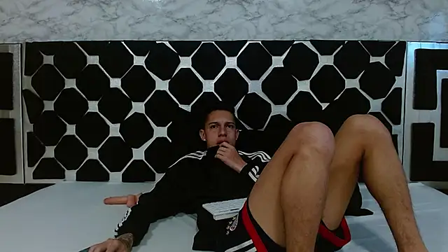 thiago19s online show from February 13, 10:33 pm