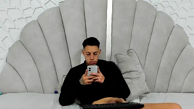 thiago19s online show from March 20, 5:50 pm