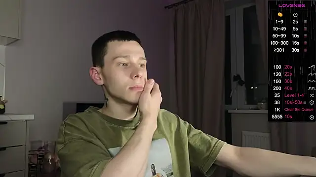 Snapshot of R1mmo__ chatting on October 11, 4:55 pm R1mmo   online show from October 11, 4:55 pm