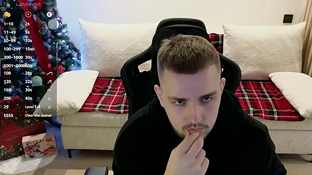 Larstar01 online show from February 5, 4:52 am