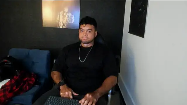 Big furry bear13 online show from November 20, 12:37 pm