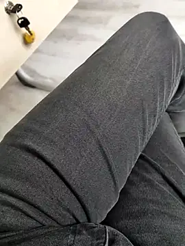 Snapshot of ertance40 chatting on February 12, 9:42 am ertance40 online show from February 12, 9:42 am