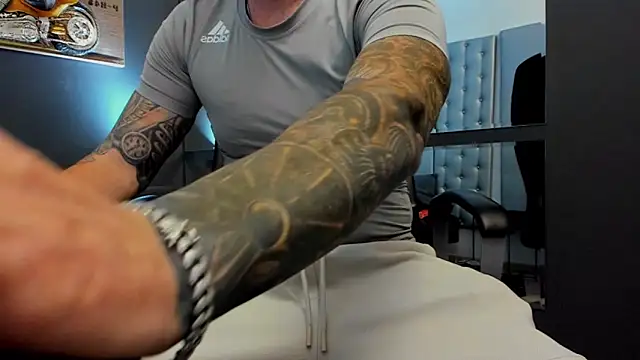 AronGrant online show from September 20, 10:48 am