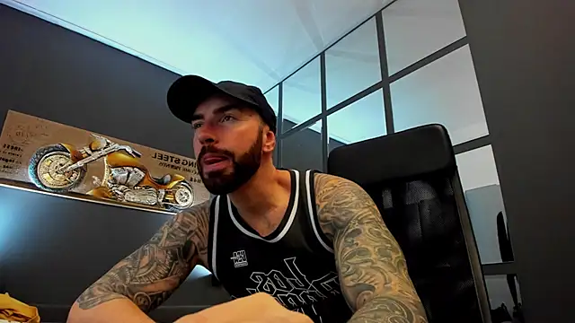 AronGrant online show from December 3, 8:36 am