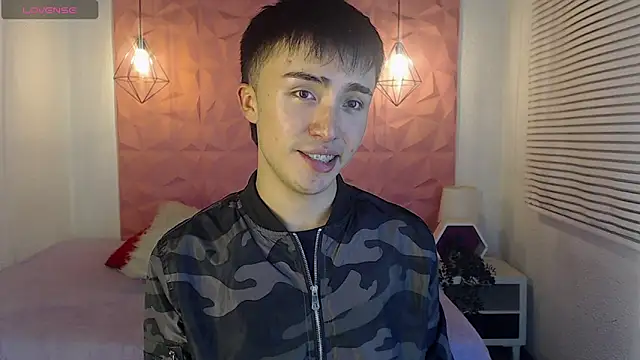 santi-fabulous online show from March 6, 3:13 am