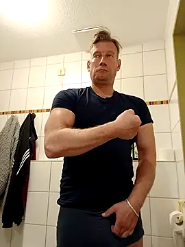 MArciQuarky online show from September 30, 10:24 pm