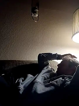 MArciQuarky online show from March 3, 9:01 pm