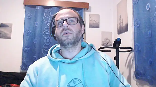 ravingr4d4 online show from January 27, 10:27 pm