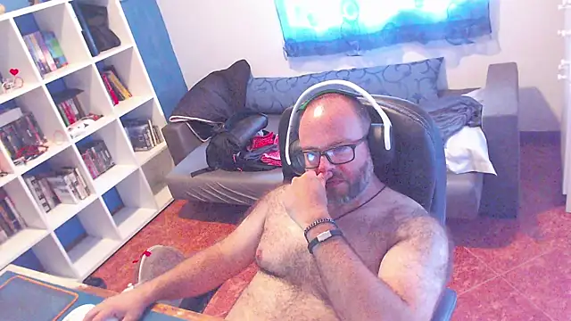 ravingr4d4 online show from July 6, 3:03 pm