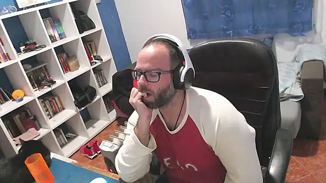 ravingr4d4 online show from November 29, 10:56 pm