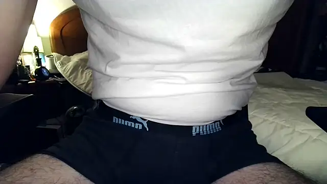 Hornyboyspanish2 online show from July 22, 6:22 pm