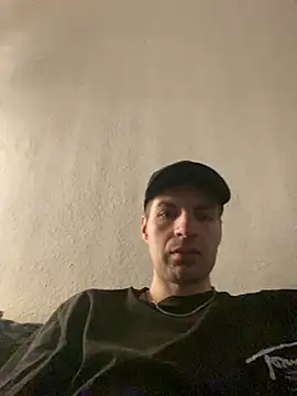 Snapshot of Ricoleckt chatting on March 1, 8:42 pm Ricoleckt online show from March 1, 8:42 pm