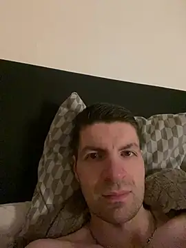 Snapshot of Ricoleckt chatting on February 17, 8:15 pm Ricoleckt online show from February 17, 8:15 pm