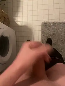 Snapshot of Ricoleckt chatting on December 5, 3:39 pm Ricoleckt online show from December 5, 3:39 pm