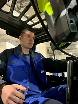 Snapshot of Ricoleckt chatting on October 17, 5:50 pm Ricoleckt online show from October 17, 5:50 pm