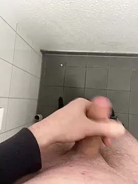 Snapshot of Ricoleckt chatting on January 15, 9:45 am Ricoleckt online show from January 15, 9:45 am