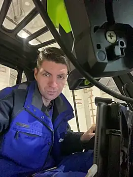 Snapshot of Ricoleckt chatting on February 21, 10:07 am Ricoleckt online show from February 21, 10:07 am