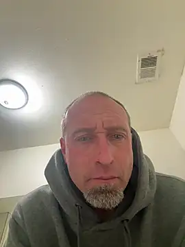 El Gizmo online show from December 26, 7:45 am