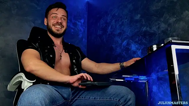 juliusmasters online show from March 20, 10:35 pm