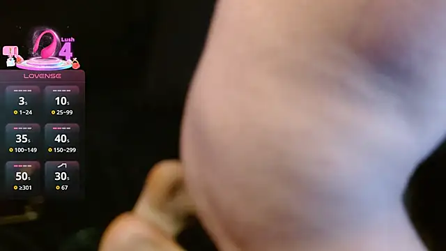 Snapshot of Krys_and_Steve chatting on October 19, 11:57 am Krys and Steve online show from October 19, 11:57 am