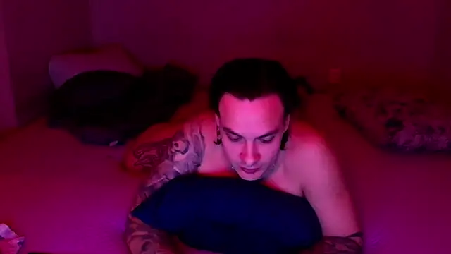 baphomet from ice online show from November 19, 2:50 pm