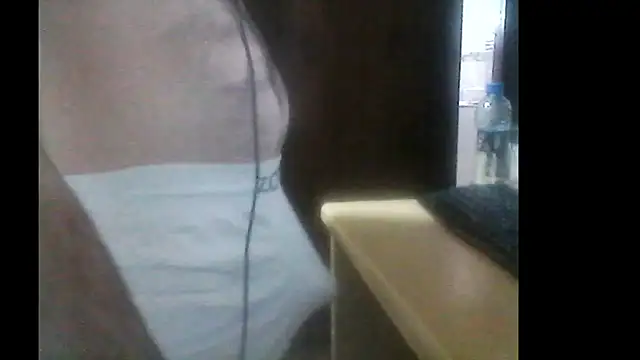 MORENOGOSTOSO12345 online show from April 7, 5:57 pm