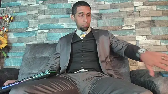 Paolo johnson online show from November 21, 12:15 pm